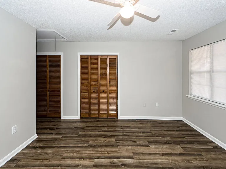 7620 Valleyview Cir — Photo 3