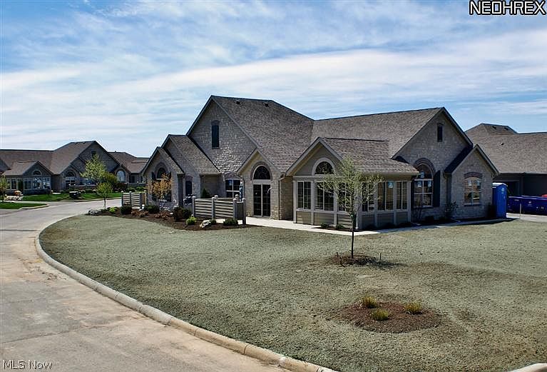 1st image of 2779 Canterbury Cir #B