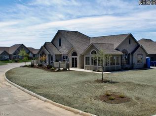 2779 Canterbury Cir #B, Port Clinton, OH 43452