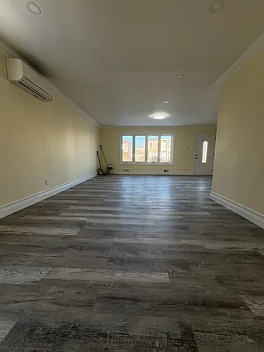 8 Rockville Ave Photo 1