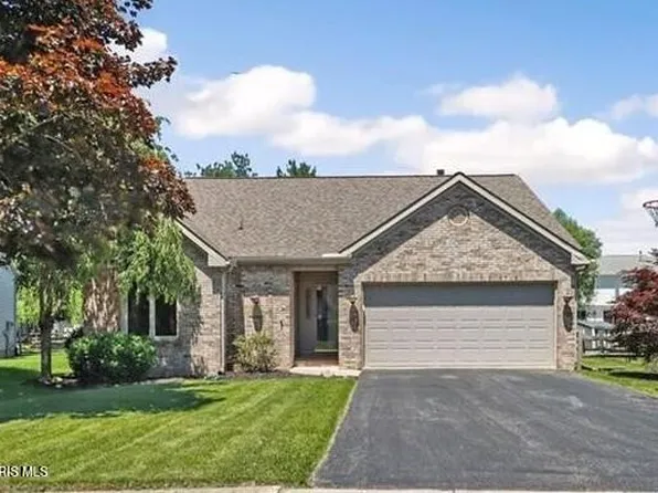 7262 Twin Lakes Rd, Perrysburg, OH 43551