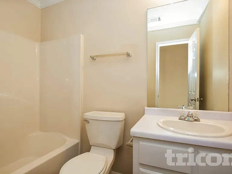 828 Georgetown Dr — Photo 15