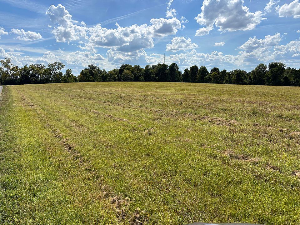 2nd image of 545 Maupin Rd