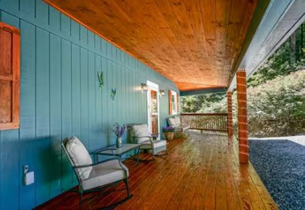 4 bed, 1644 sqft, $3,500 — Photo 2