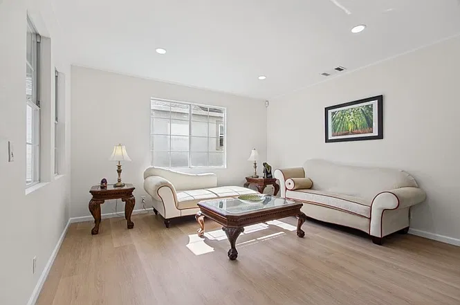 1276 Grand Blvd — Photo 1