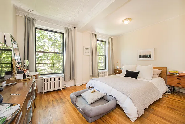 Rented by Compass | media 9