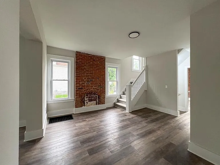 927 S Champion Ave — Photo 15