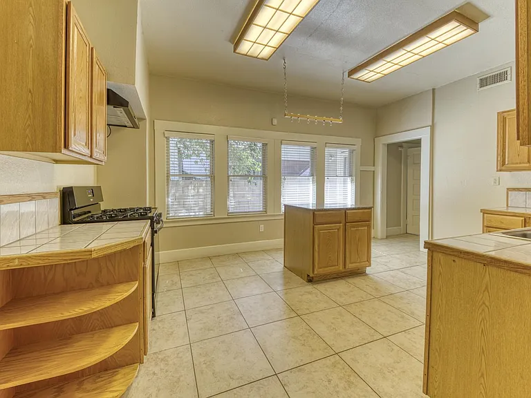 734 E Peralta Way — Photo 5