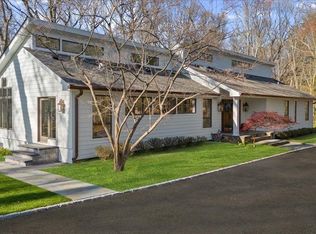 2 Seaforth Ln, Lloyd Harbor, NY 11743