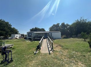 3005 Robin Rd, Joshua, TX 76058