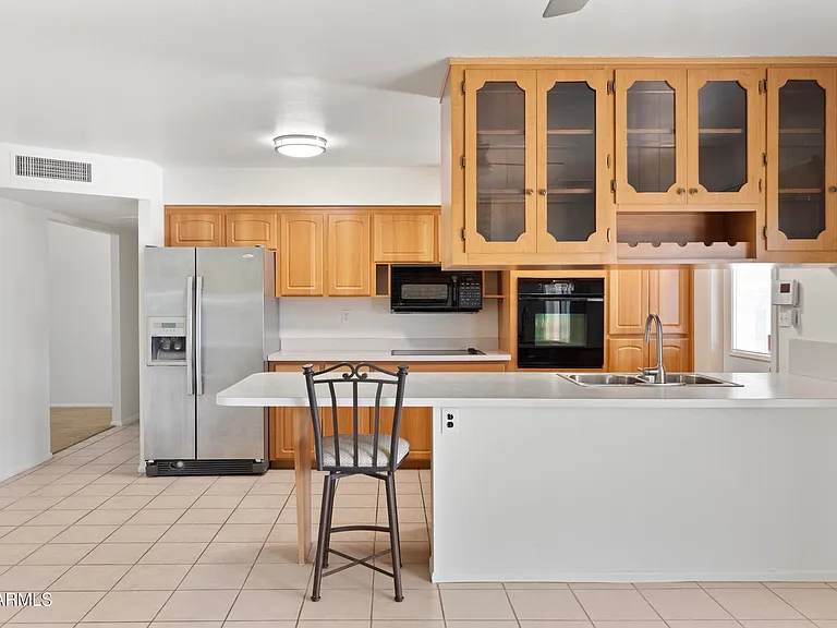 1617 E Alameda Dr — Photo 4