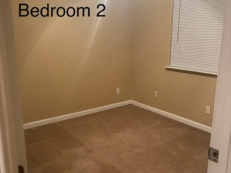 704 Illinois Ave — Photo 6