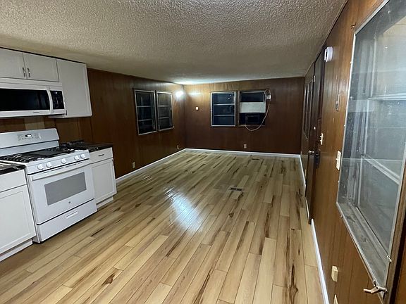 3rd image of 20 Cayuga Blvd Trailer 19