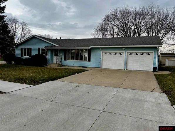 495 N Park Ave, Le Center, MN 56057