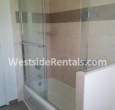 4th image of 860 S Wooster St APT 302