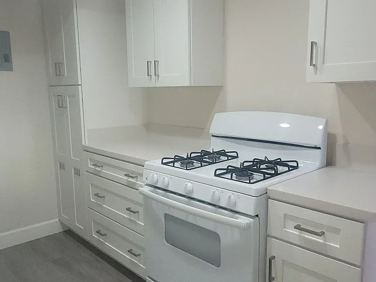 Courtyard Apartments — Photo 41