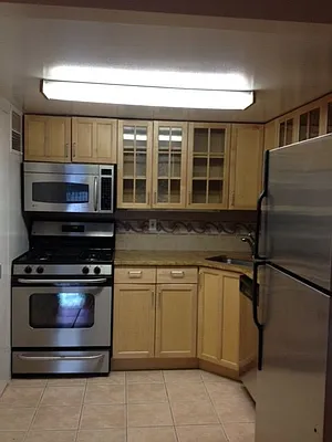 Rented by Jason Rosenberg, LREB | media 21