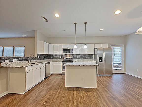 3rd image of 109 Richland Ln