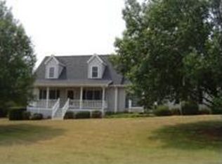 3804 Touchberry Ln NE, Hickory, NC 28601