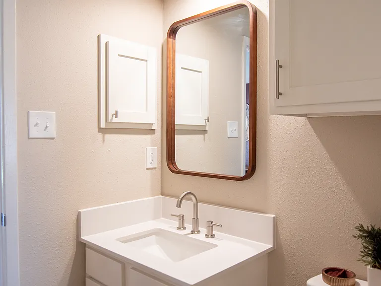 311 Manuel Dr #B — Photo 4