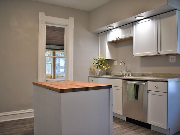 2nd image of 2515 Knight Ave