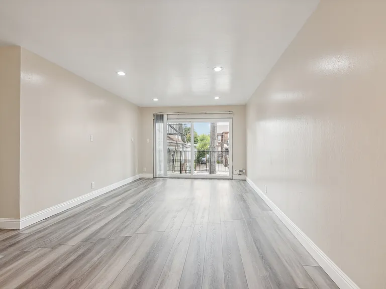 2431 Ellsworth St — Photo 27