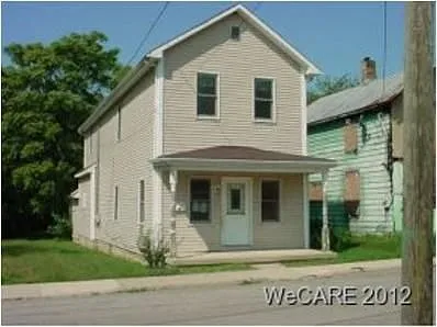 206 Taylor St photo 1
