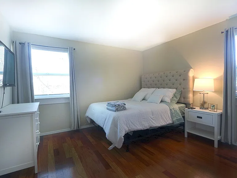 903 Watt Ave — Photo 2