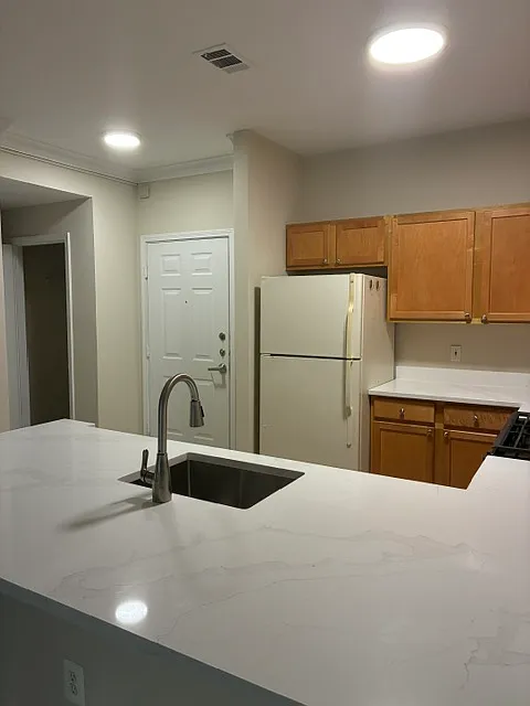 12000 Market St. — Photo 4