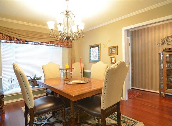 5th image of 3714 Bishop Hill Dr