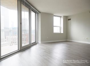 579 N State St, Chicago, IL 60654