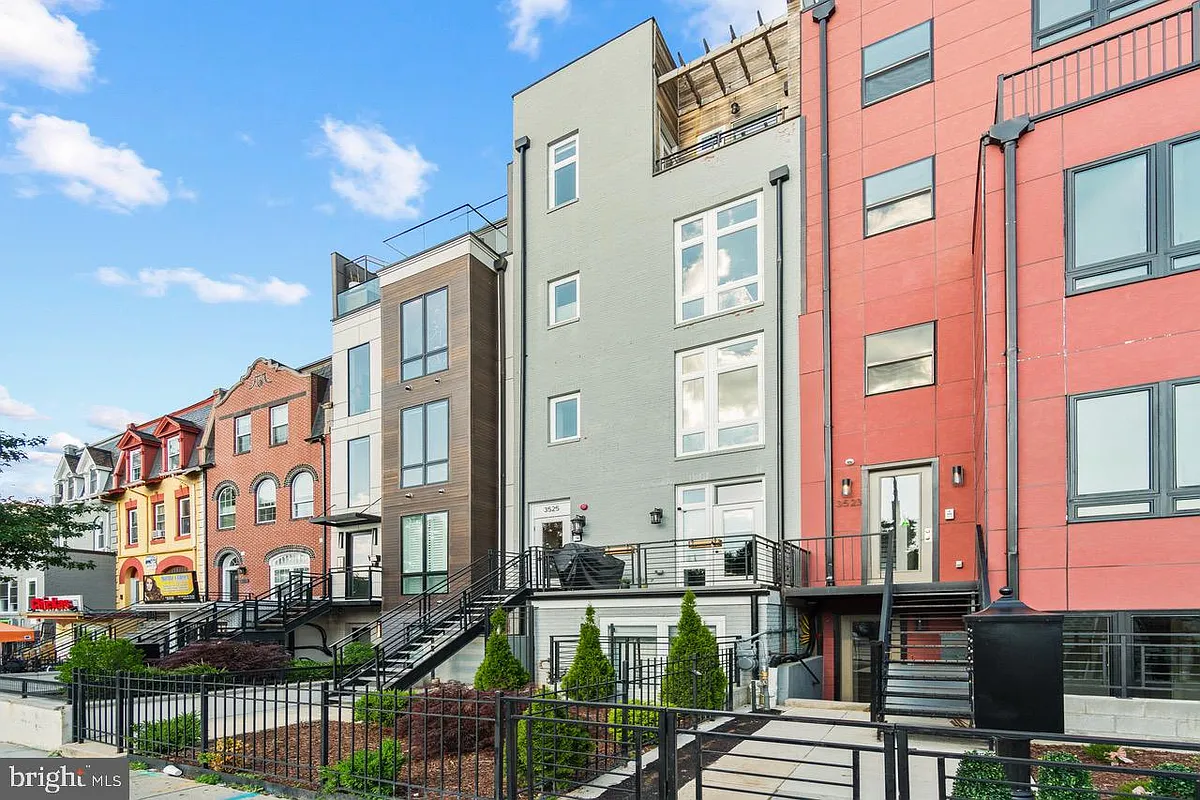 Building Photo - 3525 14th St NW #4