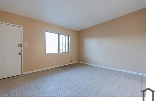 11124 S Normandie Ave #6 — Photo 10