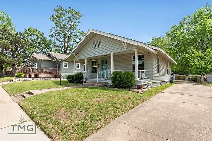 2 bed, 2.0 bath, 914 sqft, $1,550 — Photo 4