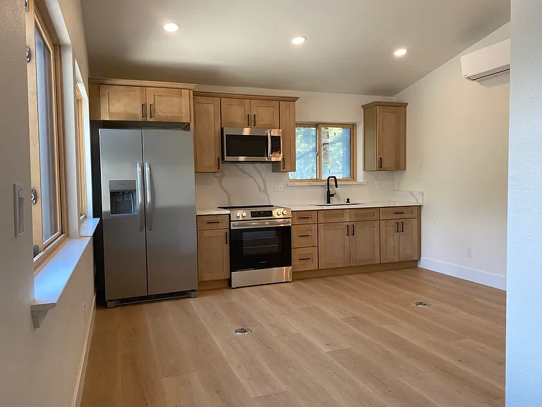 2931 Lakewood Cir #B — Photo 2