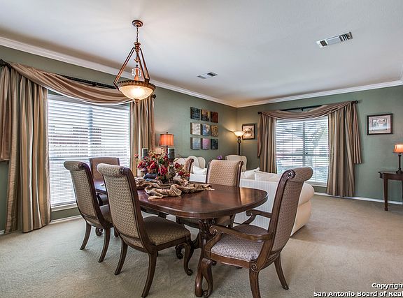 5th image of 5862 Creekway