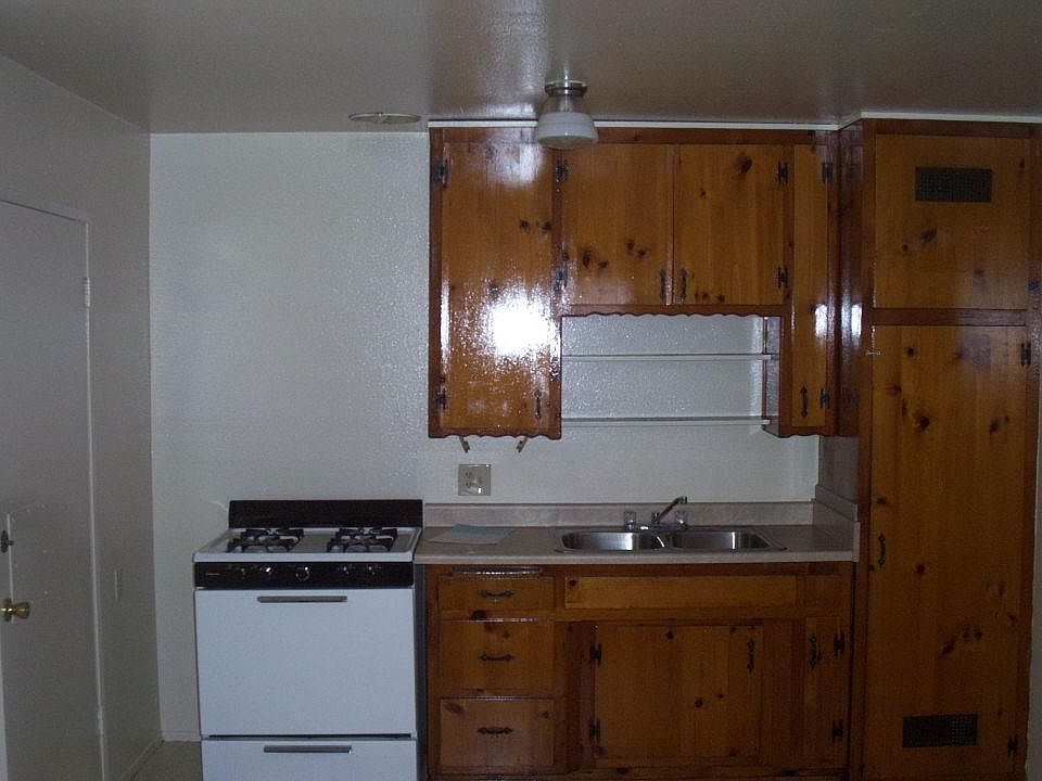 2nd image of 14339 Alburtis Ave #6