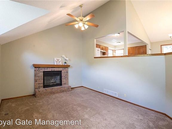 5th image of 15723 Horton Ln