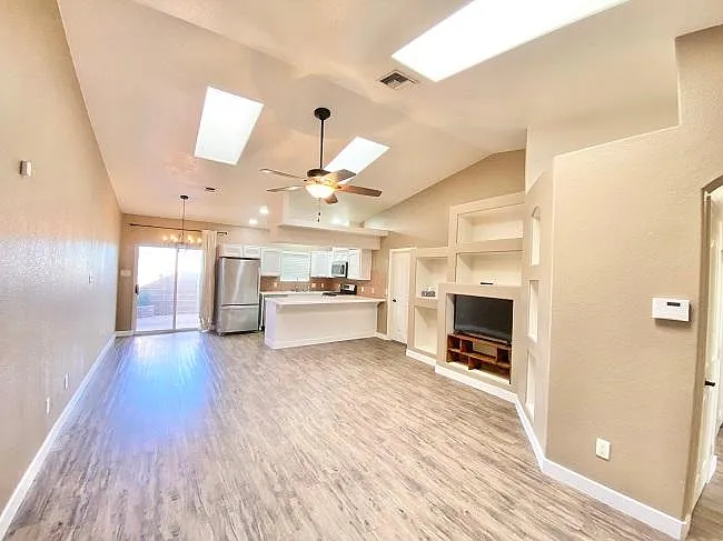 3 bed, 1247 sqft, $1,575 — Photo 3