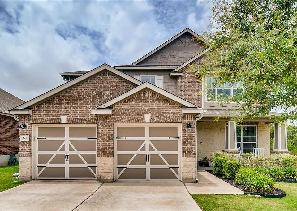 2nd image of 221 Sheepshank Dr