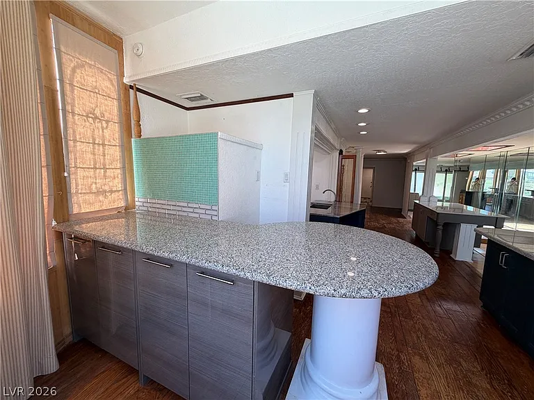 3194 Bel Air Dr — Photo 21