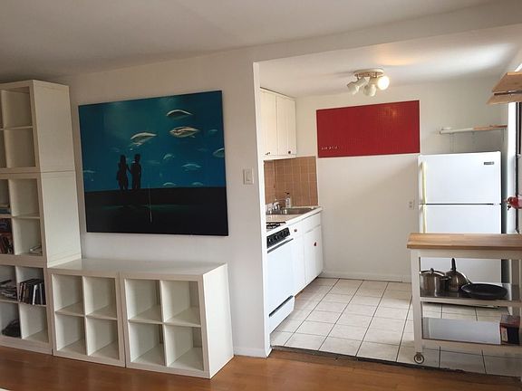 3rd image of 345 Grand St Fl 3