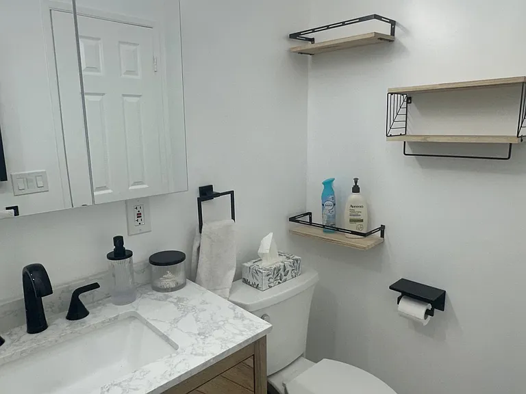 11025 Kittridge St #130 — Photo 12