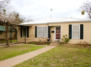 1308 N 5th St, Ballinger, TX 76821