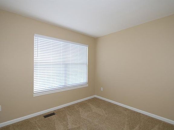 5th image of 4587 Brackenview Ct