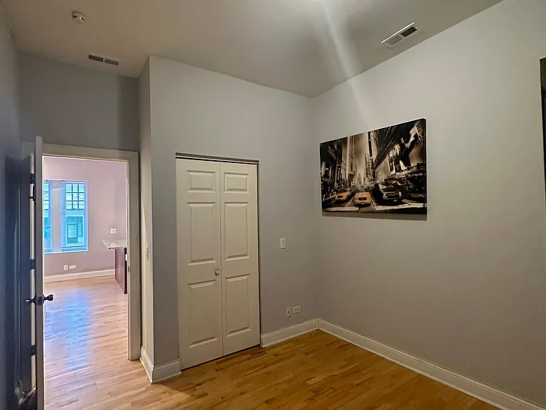 3212 W Fullerton Ave #1 — Photo 11