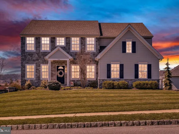 154 Lengle Ave, Wernersville, PA 19565