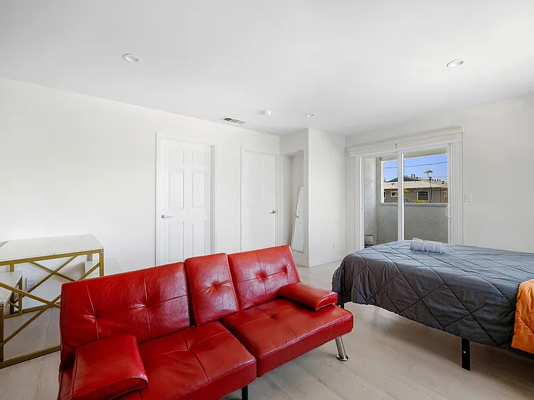5228 Auckland Ave #2 — Photo 5