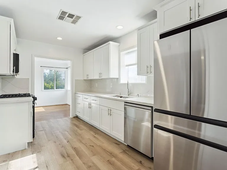 6101 Simpson Ave — Photo 3
