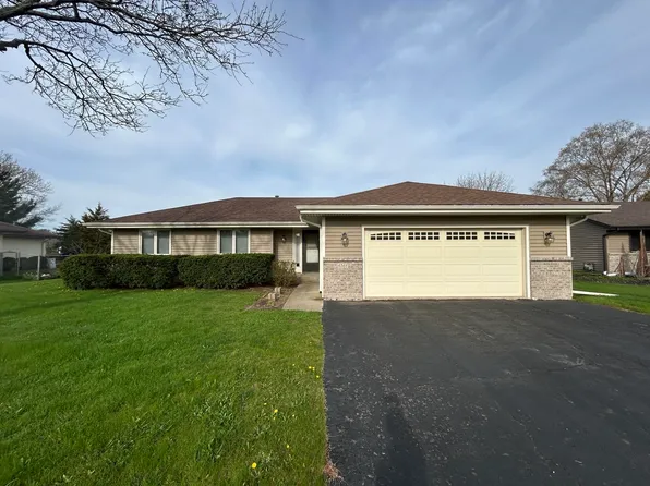 6566 Swansdown Rd, Loves Park, IL 61111